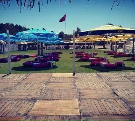 Luxury tent Bueno Beach Club